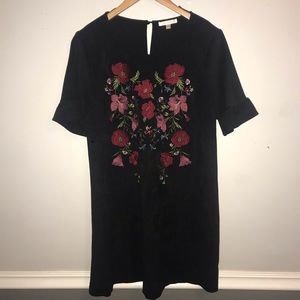 SKIES ARE BLUE 💐 Embroidered Suede Shift Dress